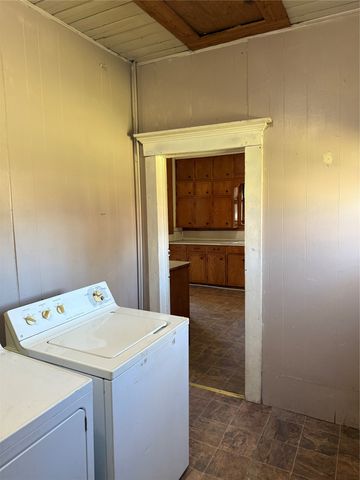 215 Bell Street, Gainesville, TX 76240