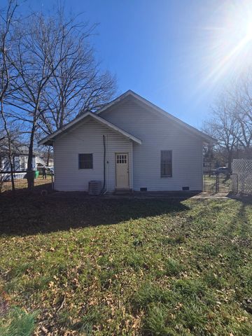 215 Bell Street, Gainesville, TX 76240