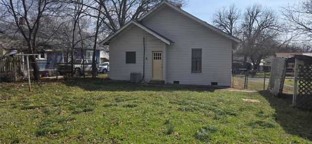 215 Bell Street, Gainesville, TX 76240