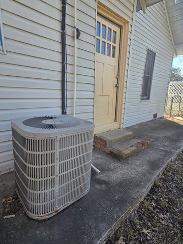 215 Bell Street, Gainesville, TX 76240