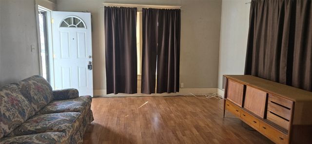 215 Bell Street, Gainesville, TX 76240