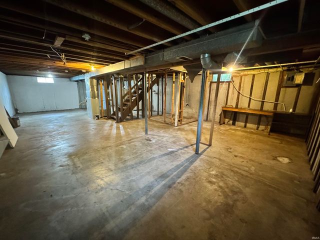2219 W Bulla Street, South Bend, IN 46628