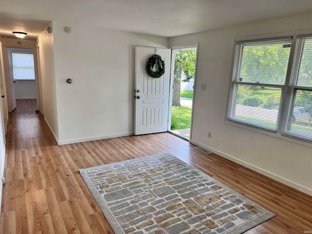 2219 W Bulla Street, South Bend, IN 46628
