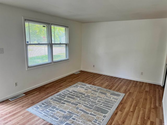 2219 W Bulla Street, South Bend, IN 46628