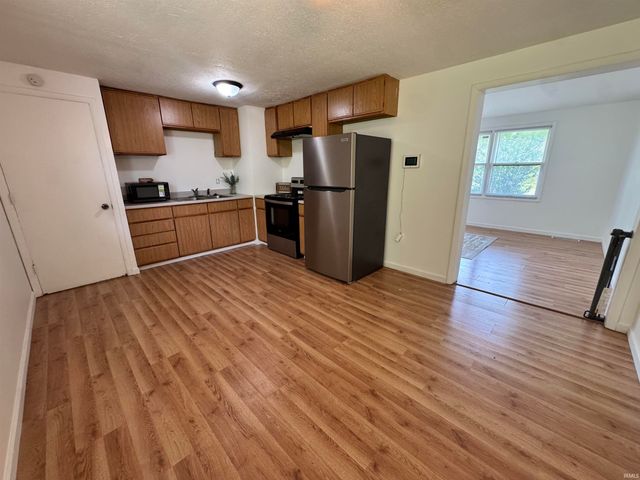 2219 W Bulla Street, South Bend, IN 46628