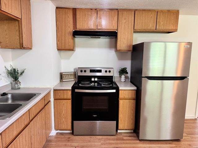 2219 W Bulla Street, South Bend, IN 46628