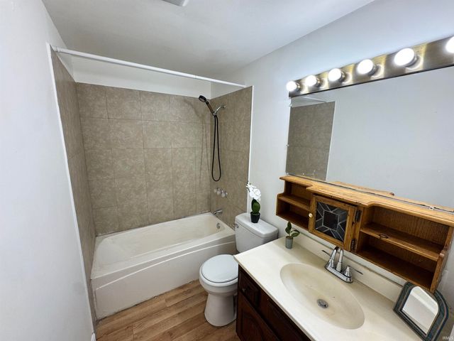 2219 W Bulla Street, South Bend, IN 46628