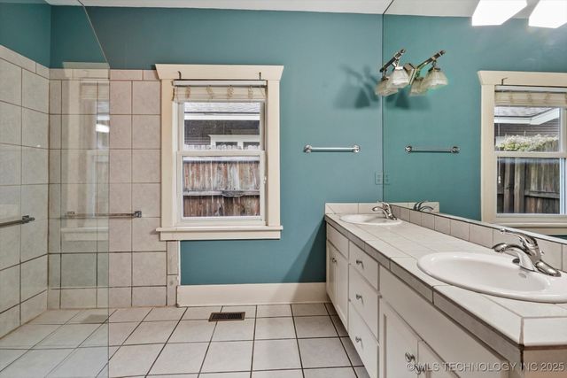 1513 S Owasso Avenue, Tulsa, OK 74120