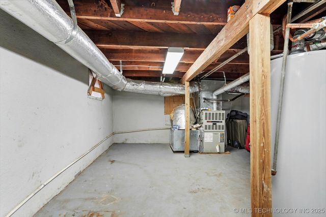 1513 S Owasso Avenue, Tulsa, OK 74120