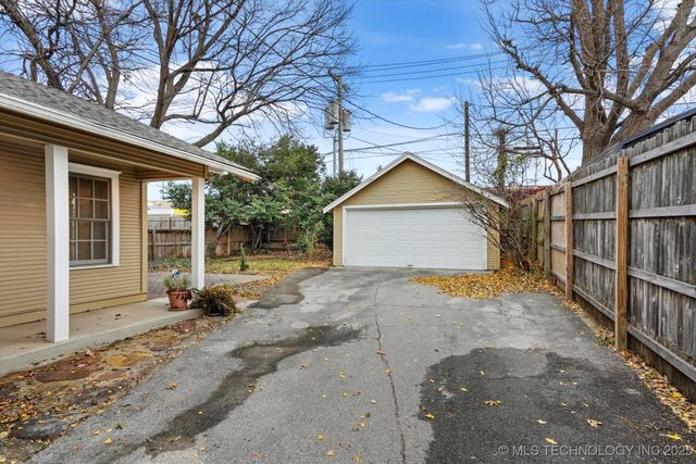 1513 S Owasso Avenue, Tulsa, OK 74120