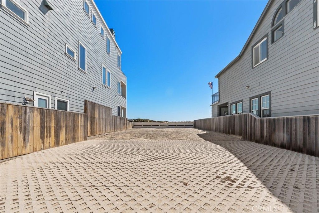 17025 S Pacific Avenue, Huntington Beach, CA 90742 — photo 2