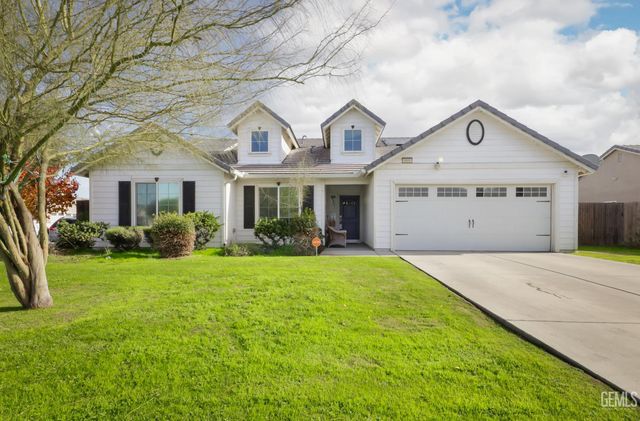 9000 Farmington Way, Bakersfield, CA 93313