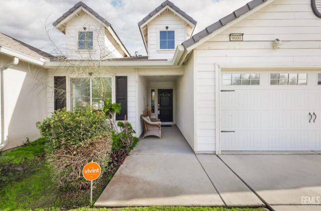 9000 Farmington Way, Bakersfield, CA 93313