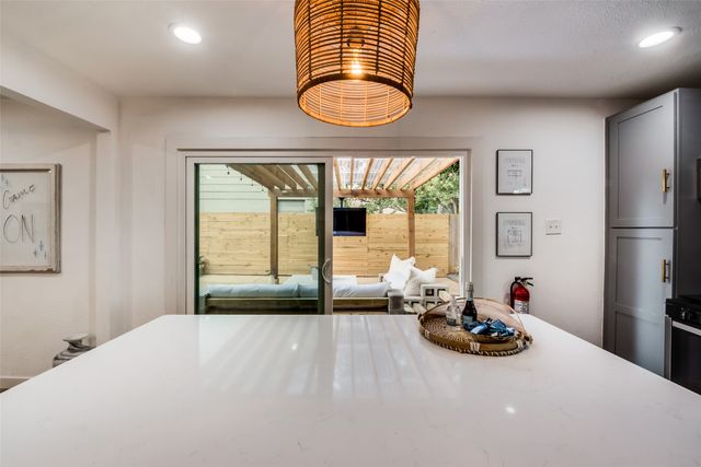 1201 Woodbrook Street, Arlington, TX 76011