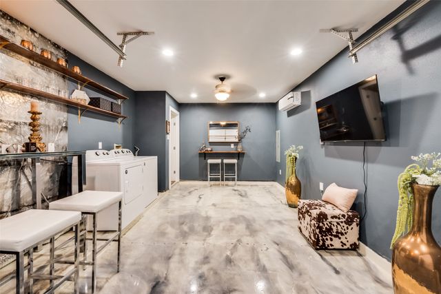 1201 Woodbrook Street, Arlington, TX 76011