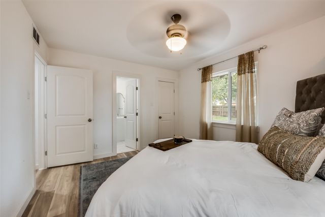 1201 Woodbrook Street, Arlington, TX 76011