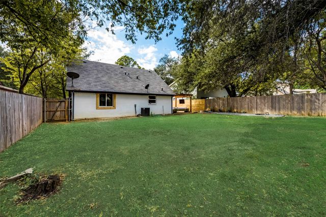 1201 Woodbrook Street, Arlington, TX 76011