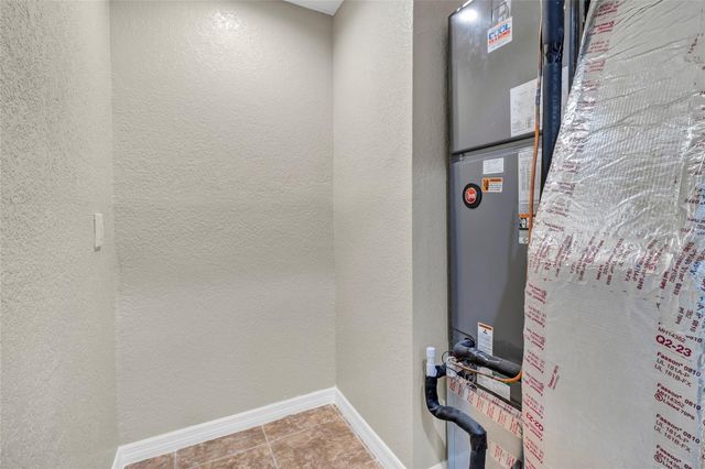 915 SEMINOLE BOULEVARD, Tarpon Springs, FL 34689