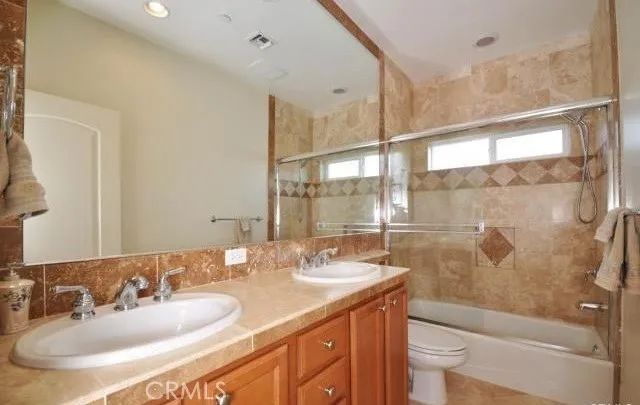 2310 Voorhees Avenue B, Redondo Beach, CA 90278