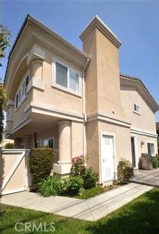 2310 Voorhees Avenue B, Redondo Beach, CA 90278