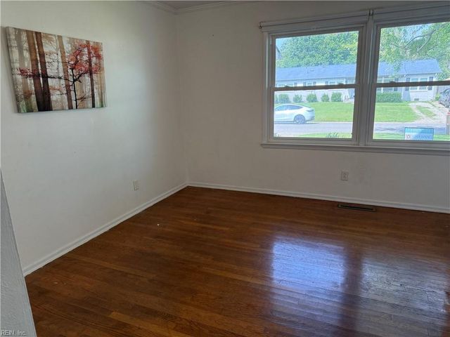 348 Gainsborough RD, Virginia Beach, VA 23462