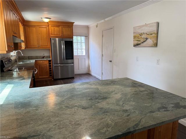 348 Gainsborough RD, Virginia Beach, VA 23462