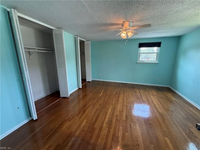 348 Gainsborough RD, Virginia Beach, VA 23462