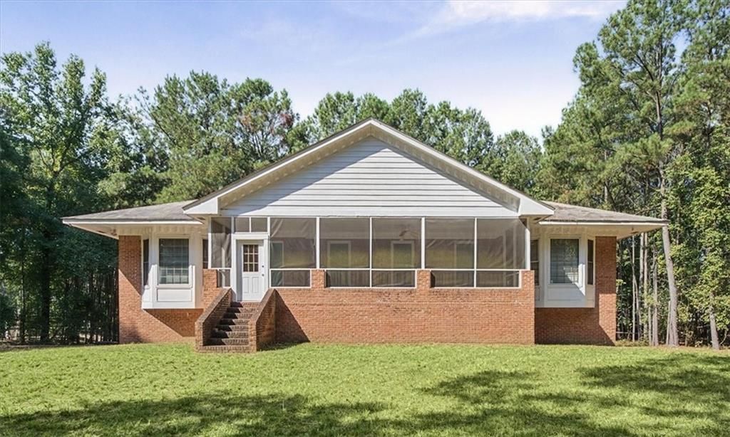 3925 Pate Road, Loganville, GA 30052