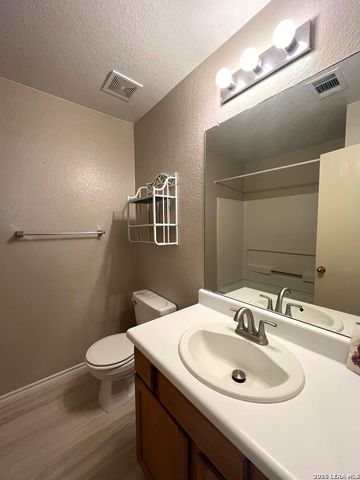 116 Harness Ln, Cibolo, TX 78108