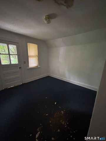 30 Ward Street, Waterbury, CT 06704