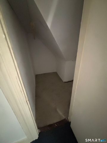 30 Ward Street, Waterbury, CT 06704