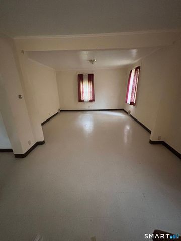 30 Ward Street, Waterbury, CT 06704