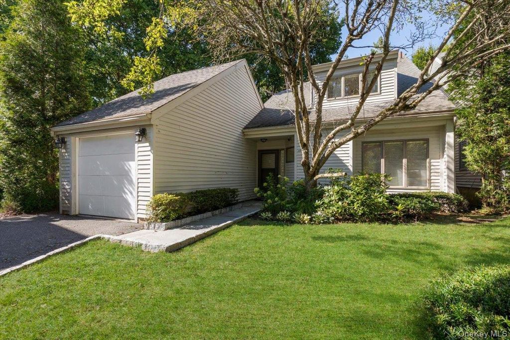 9 Evon Court, Scarsdale, NY 10583