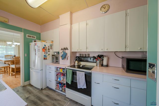 1108 9TH ST, Rapid City, SD 57701
