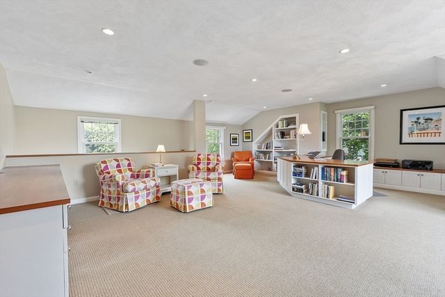 166 Harrington Ave, Concord, MA 01742