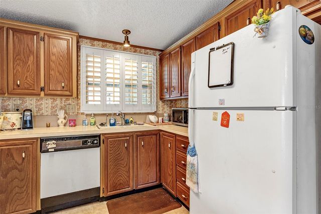 3033 MYAKKA RIVER ROAD, Tavares, FL 32778