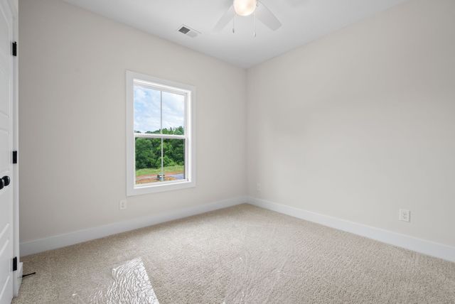 201 Dewberry Ct, Clarksville, TN 37042
