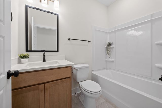 201 Dewberry Ct, Clarksville, TN 37042