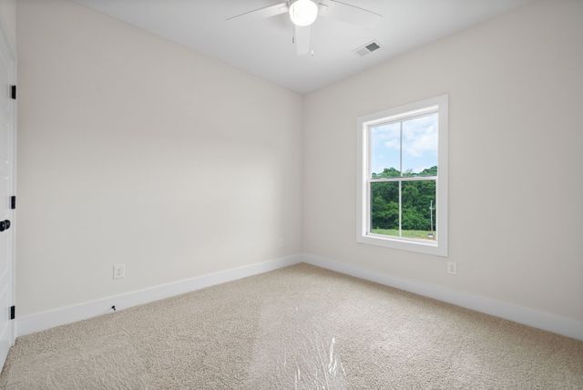 201 Dewberry Ct, Clarksville, TN 37042
