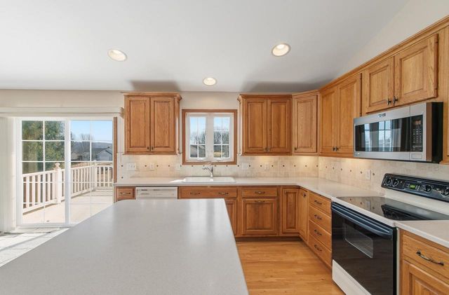 908 Surrey Lane, Baraboo, WI 53913