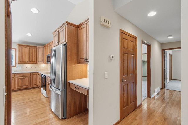 908 Surrey Lane, Baraboo, WI 53913