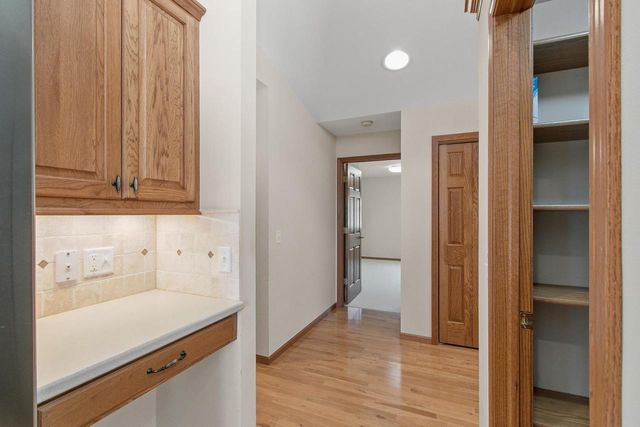 908 Surrey Lane, Baraboo, WI 53913