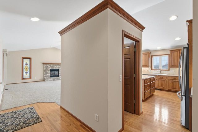 908 Surrey Lane, Baraboo, WI 53913