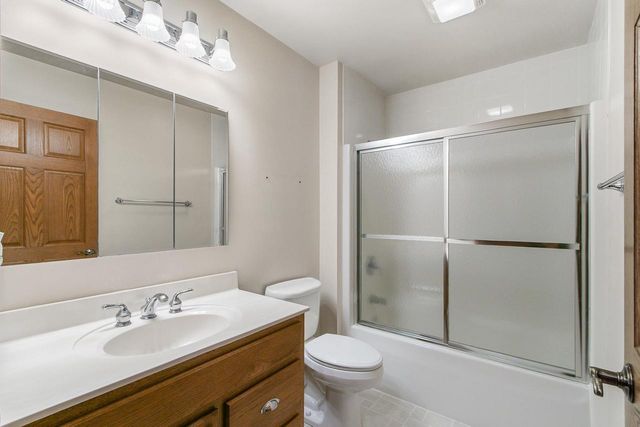 908 Surrey Lane, Baraboo, WI 53913