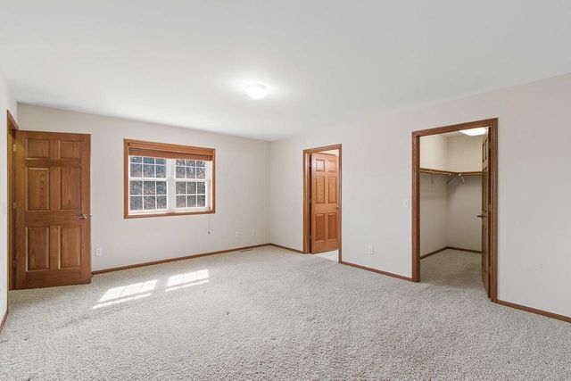 908 Surrey Lane, Baraboo, WI 53913