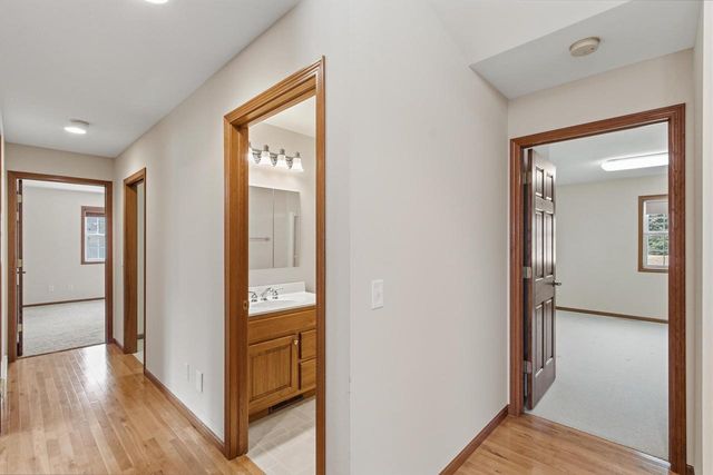 908 Surrey Lane, Baraboo, WI 53913