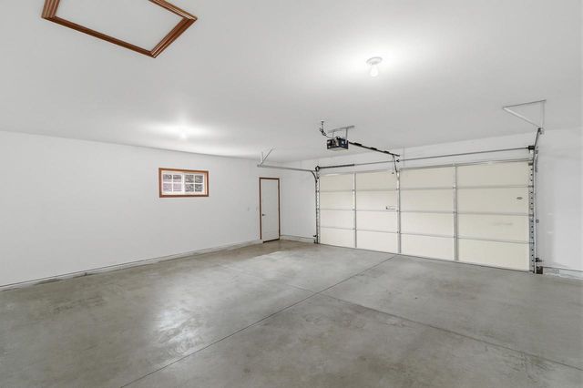 908 Surrey Lane, Baraboo, WI 53913