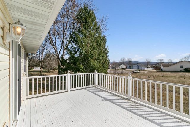 908 Surrey Lane, Baraboo, WI 53913