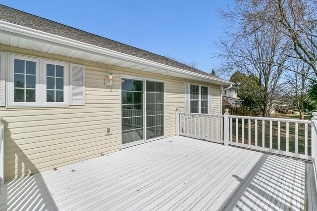 908 Surrey Lane, Baraboo, WI 53913