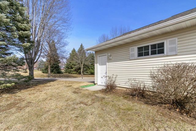 908 Surrey Lane, Baraboo, WI 53913